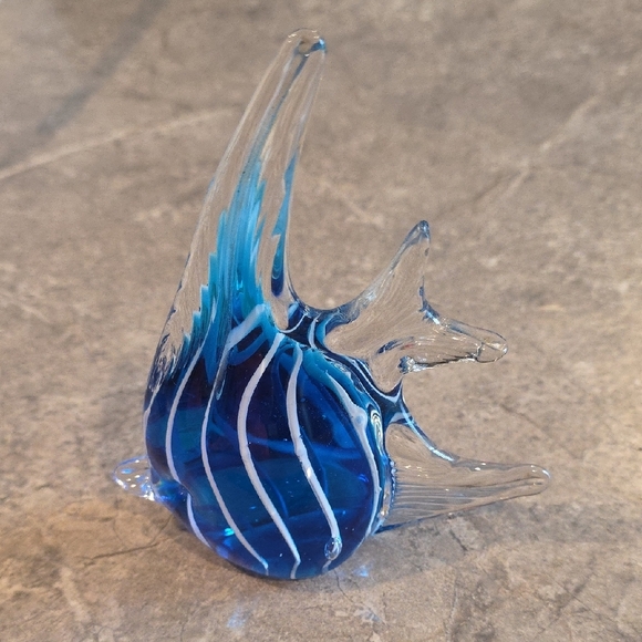 (J30) Blown Glass Fish Sculpture - Picture 1 of 13